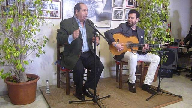 We gingen ook naar enkele intiemere voorstellingen in Peña's. Ook dat was interessant want het waren de echte kenners die er waren en weinig toeristen.