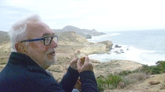 Op een berg in de buurt van Playa Monsul.