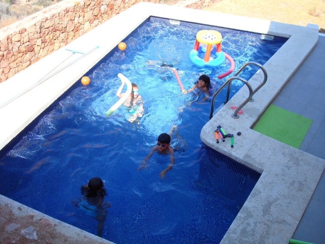 swimmingpool